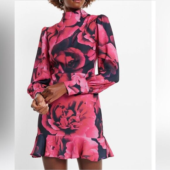 Express Dresses & Skirts - Express floral mini dress